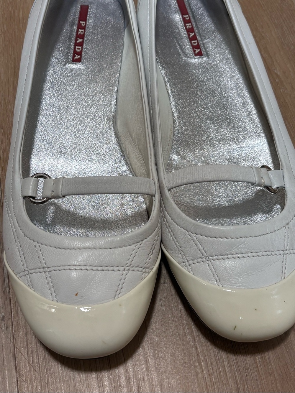 Prada Women's White Leather Ballet Flats 39 - Picture 4 of 8